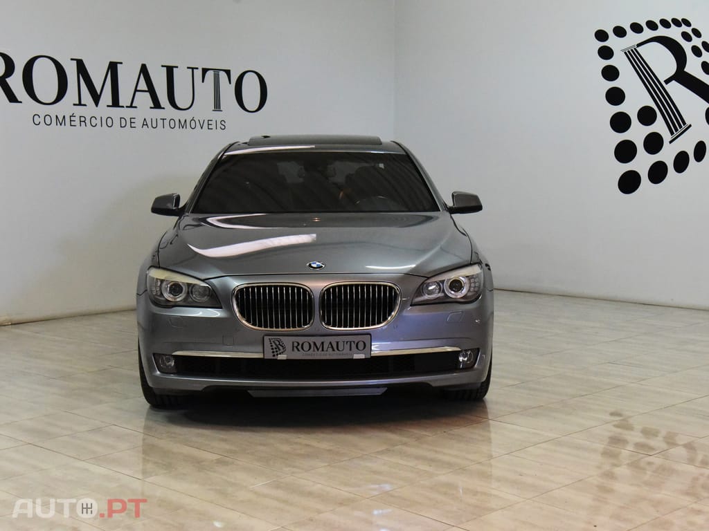 BMW ActiveHybrid 7 V8 HYBRID