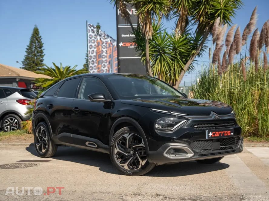 Citroen C4 PureTech 130 Stop&Start EAT8 SHINE