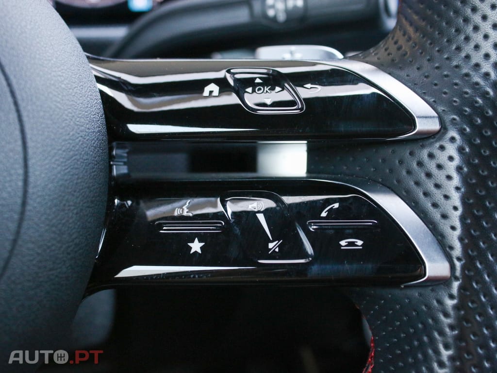 Mercedes-Benz A 250 e 8G-DCT Edition AMG Line