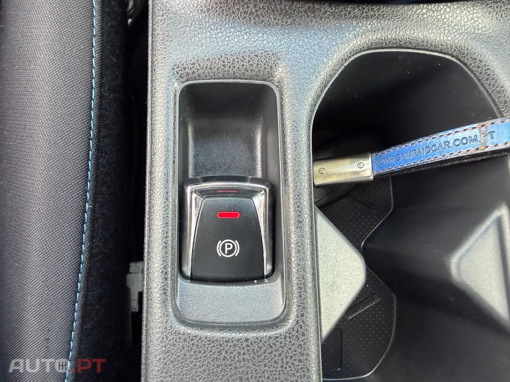 Nissan Leaf N-Connecta Two Tone