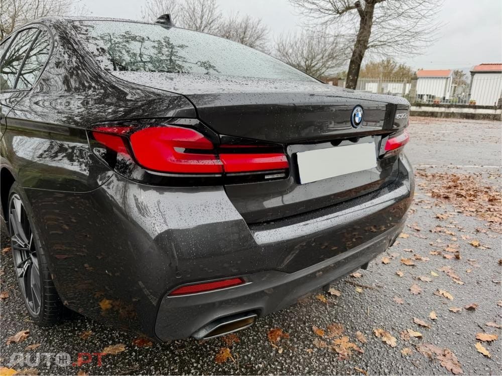 BMW 530 e Pack Desportivo M