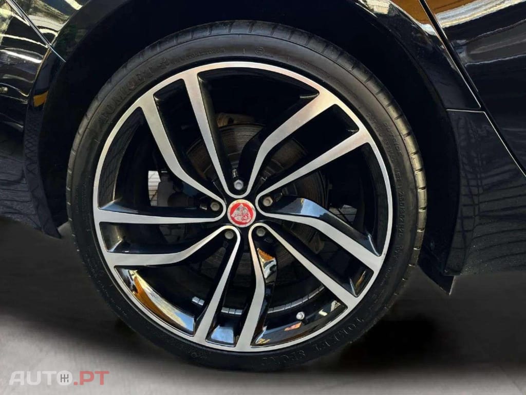 Jaguar XF 2.0d PRESTIGE