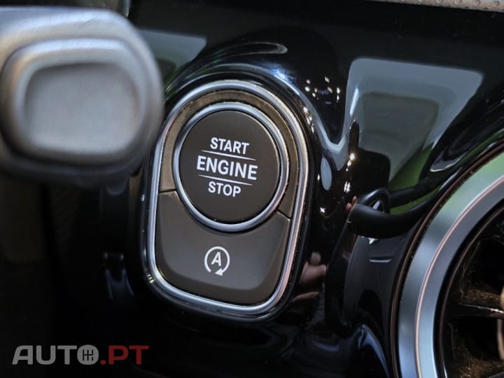 Mercedes-Benz A 180 7G-DCT AMG Line