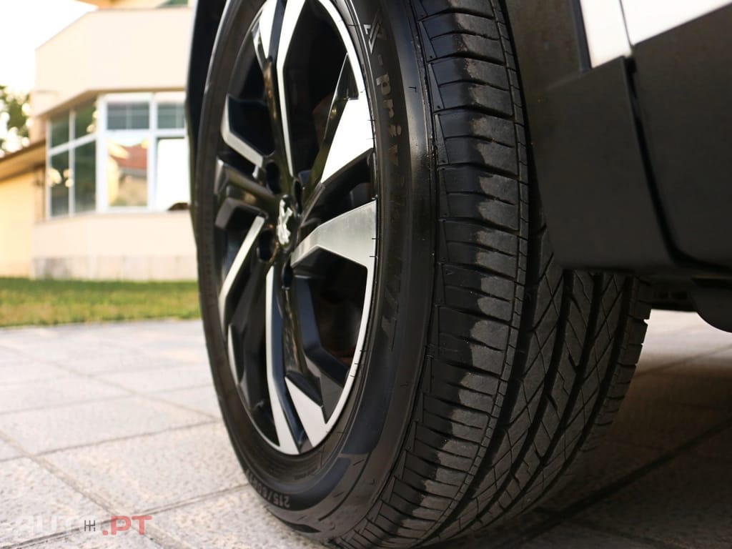 Peugeot 2008 1.2 PureTech GT Line EAT8