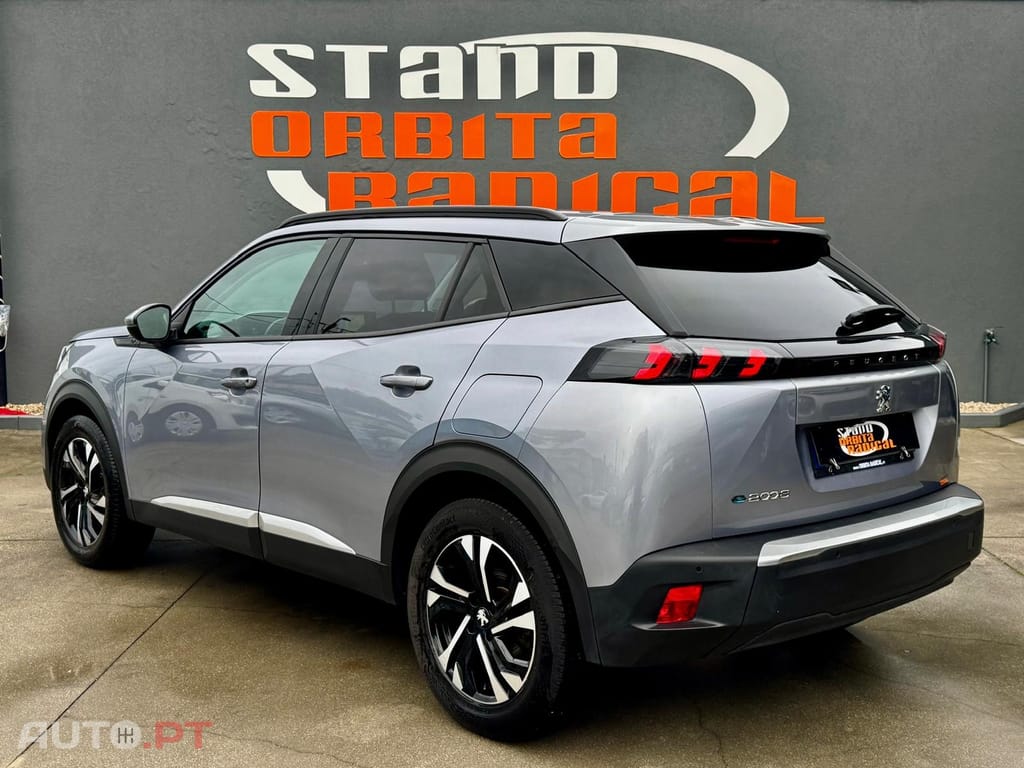 Peugeot E-2008 50 kWh Allure