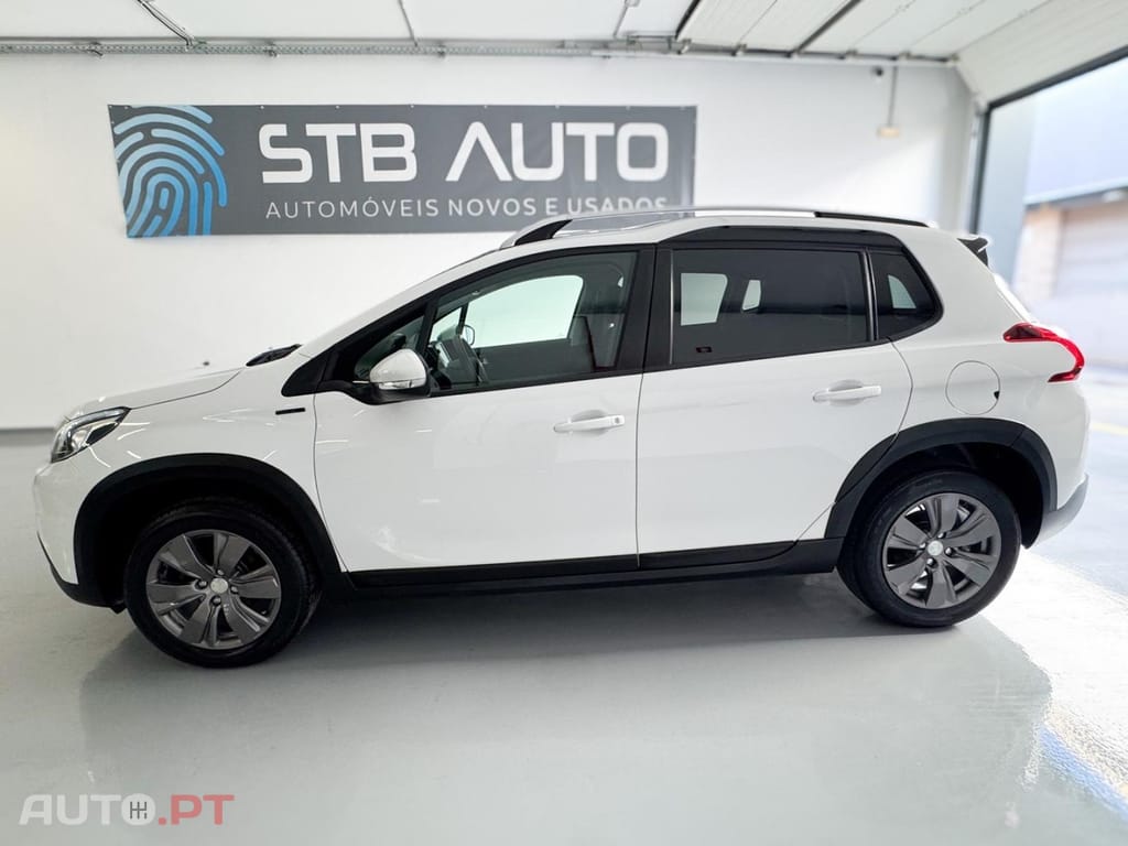 Peugeot 2008 1.2 PureTech Signature