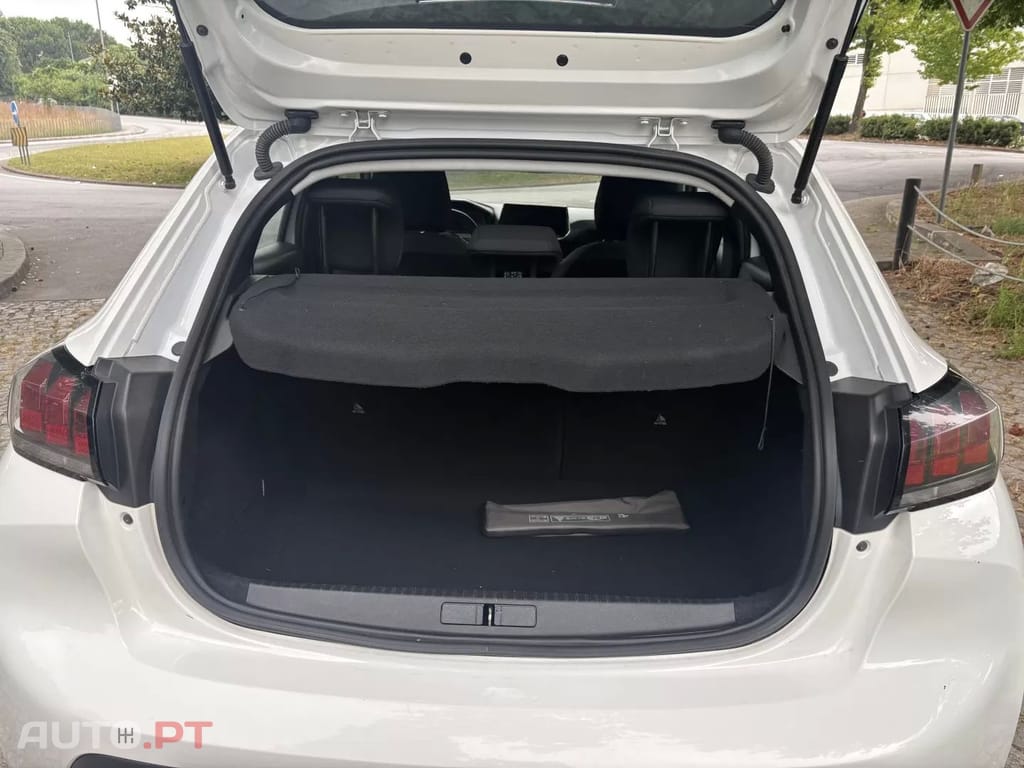 Peugeot 208 1.2 PureTech SE Style