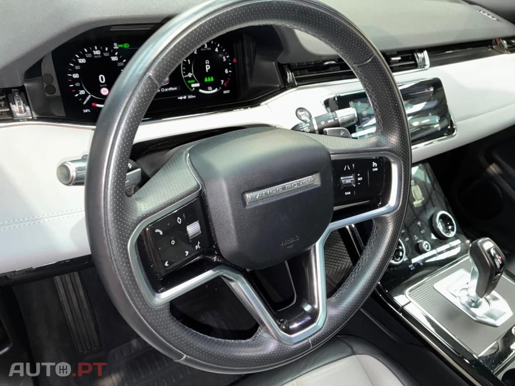 Land Rover Evoque P300e R-Dynamic S