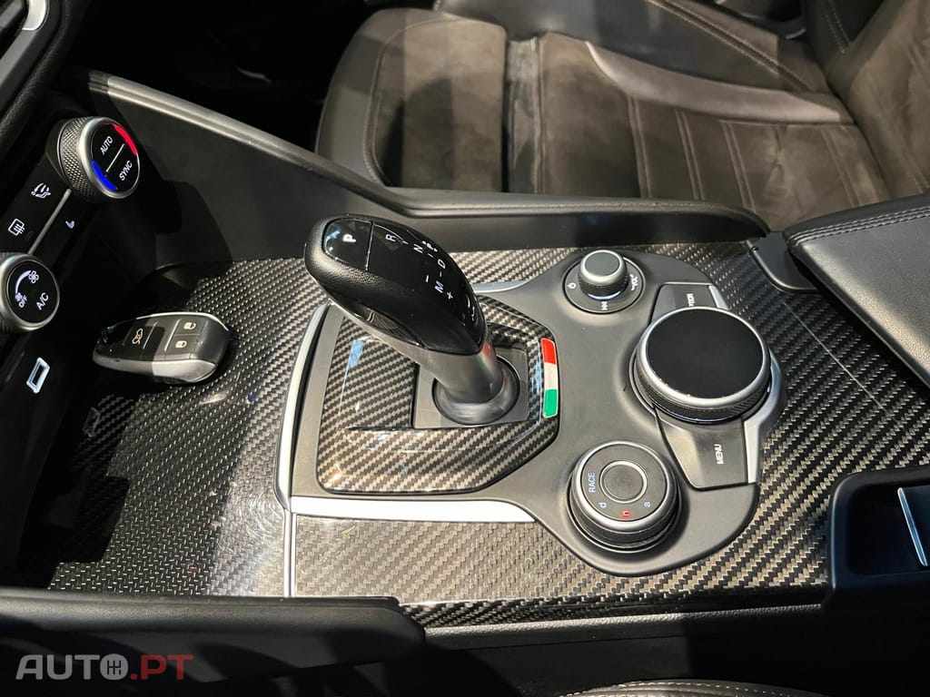 Alfa Romeo Giulia Quadrifoglio bi-turbo 510cv