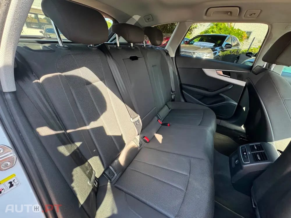 Audi A4 2.0 TDI multitronic Business Line