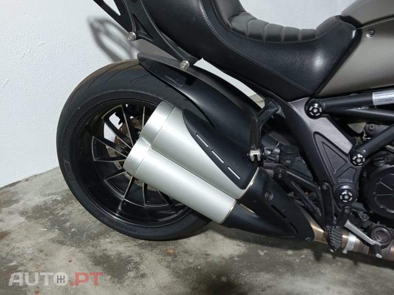 Ducati Diavel 1200 STRADA ABS LIQUIDAÇÃO DE STOCK - PREÇOS PROMOCIONAIS 5 DIAS DE PREÇOS INCRÍVEIS