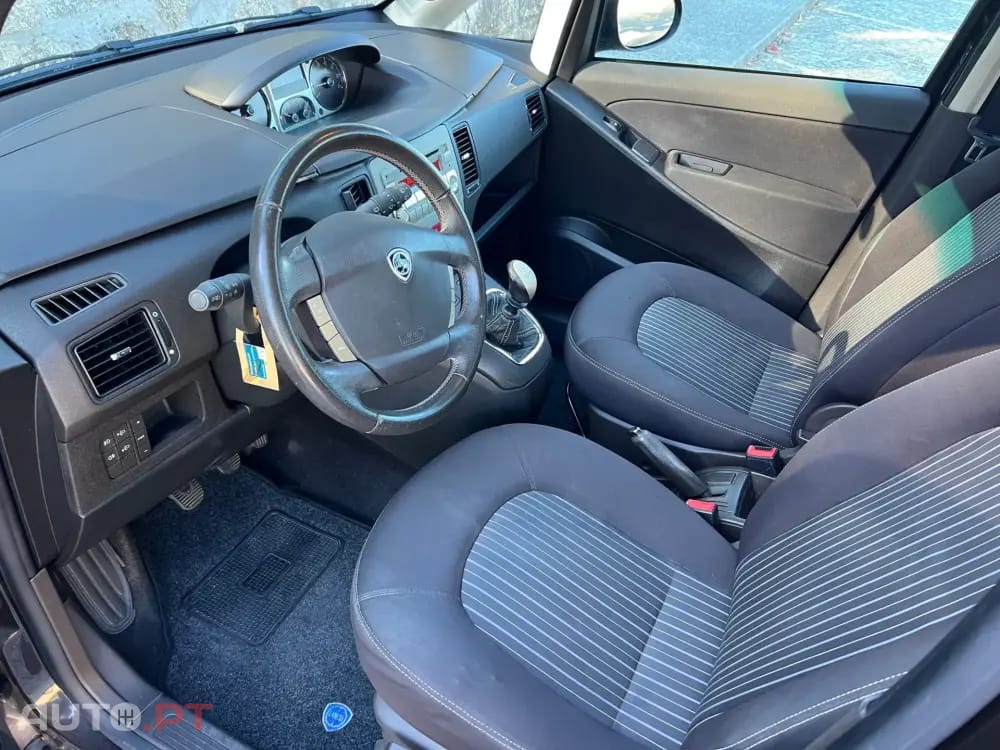 Lancia Musa 1.4 16V Platino
