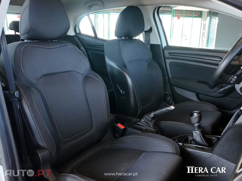Renault Mégane Outro