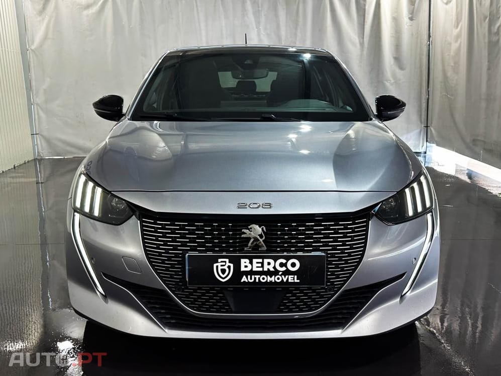 Peugeot E-208 50 kWh GT Pack