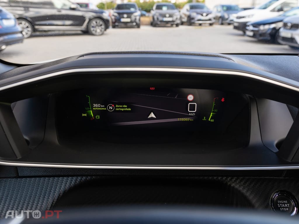 Peugeot 208 1.5 BlueHDi GT — fotografia 19