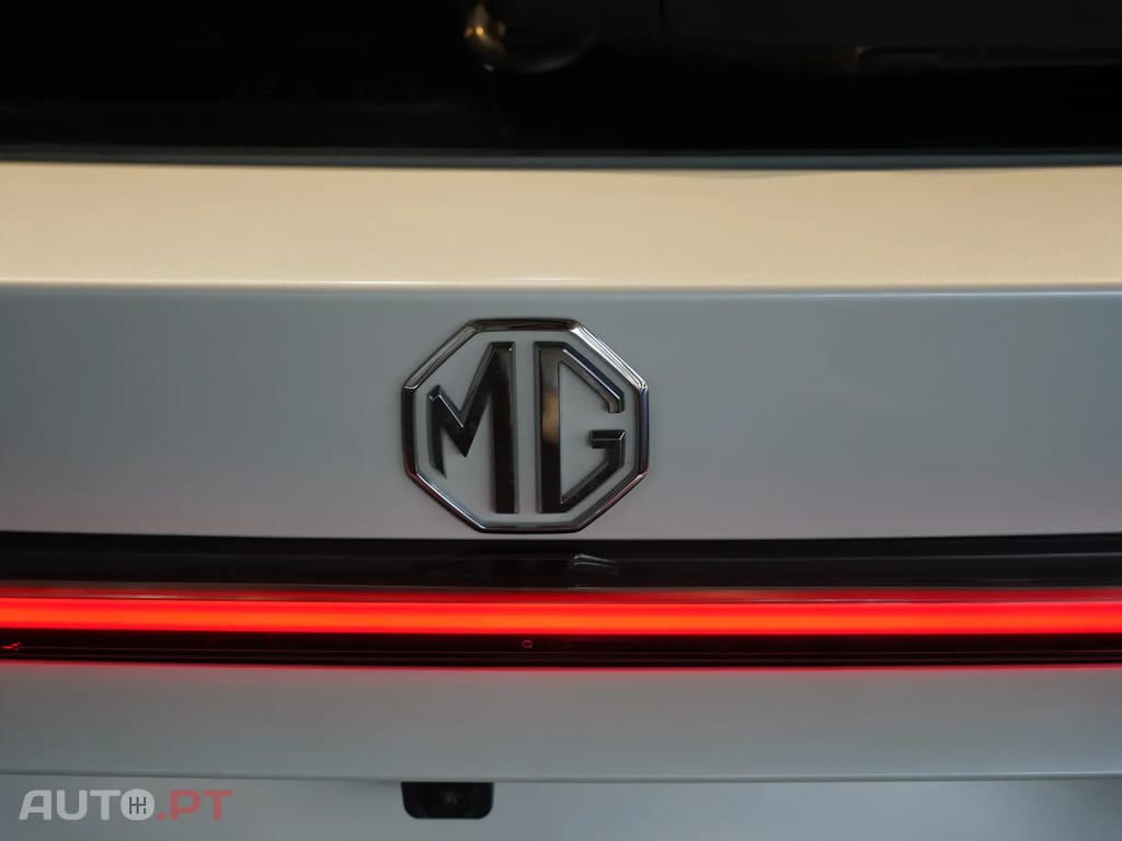 MG HS 1.5 T-GDI Plug In Hybrid Luxury