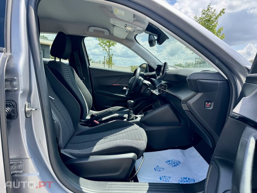 Peugeot 2008 1.5 BlueHDi Active