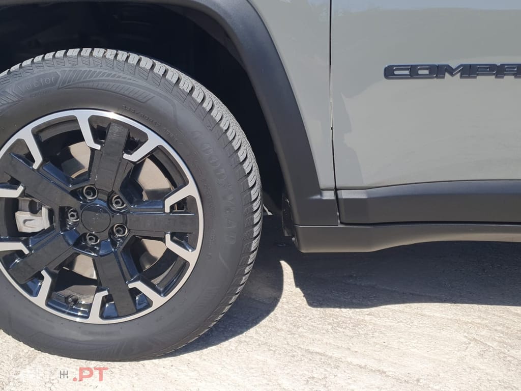 Jeep Compass 4xE 1.3 TG UPLAND