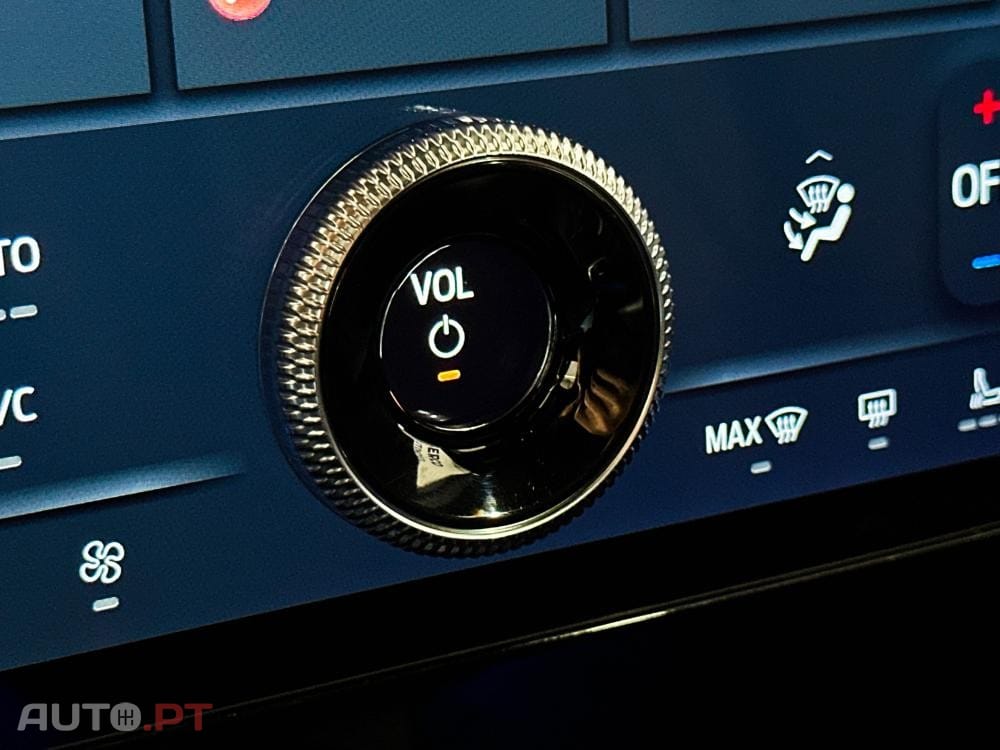 Ford Mustang Mach-E AWD PREMIUM