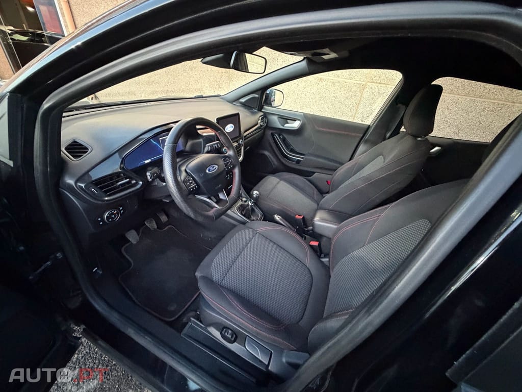 Ford Puma 1.0 EcoBoost MHEV ST-Line X