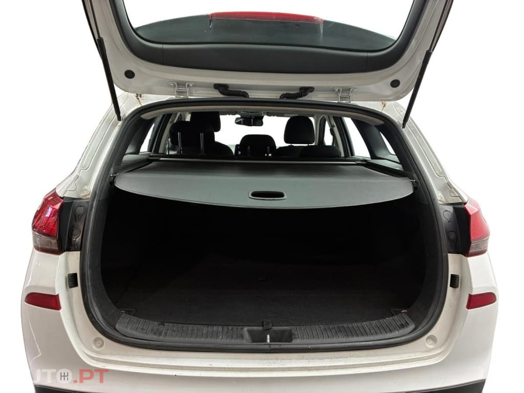 Hyundai i30 1.6 CRDi Business DCT