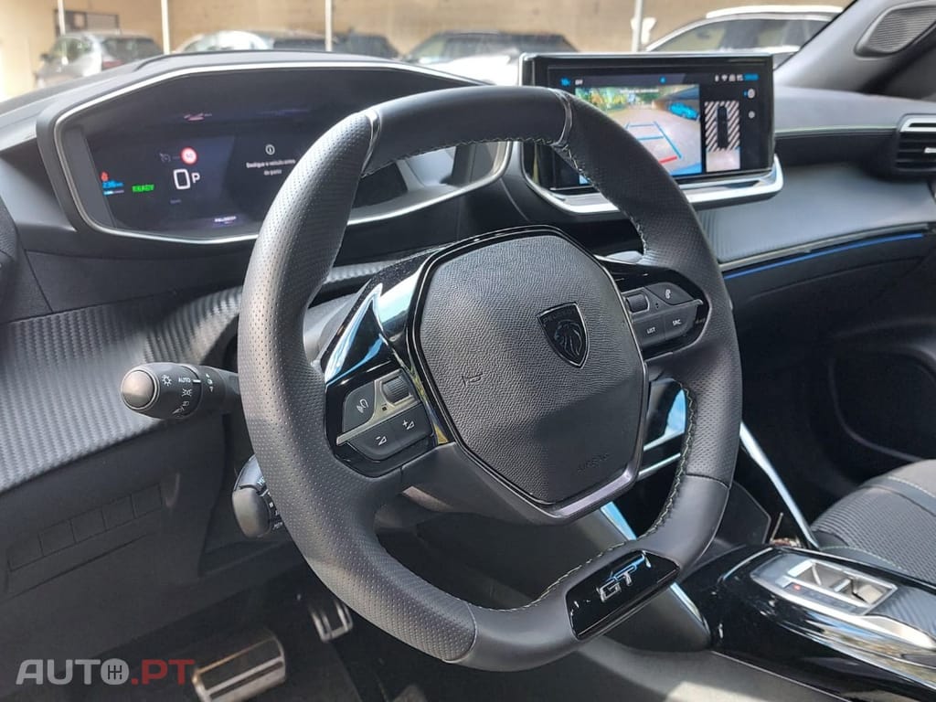 Peugeot E-2008 54 kWh GT
