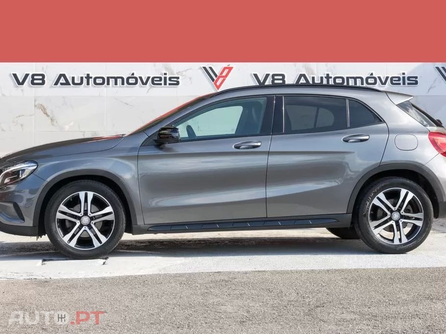 Mercedes-Benz GLA 220 CDI 4Matic 7G-DCT Style