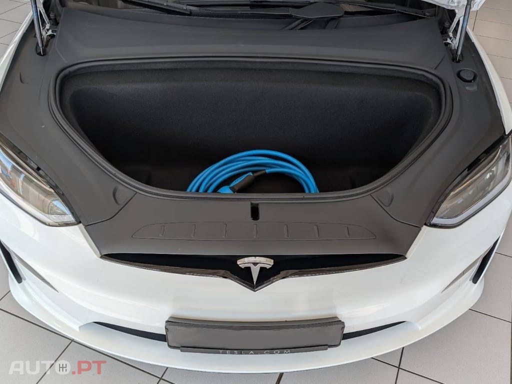 Tesla Model X Plaid AWD