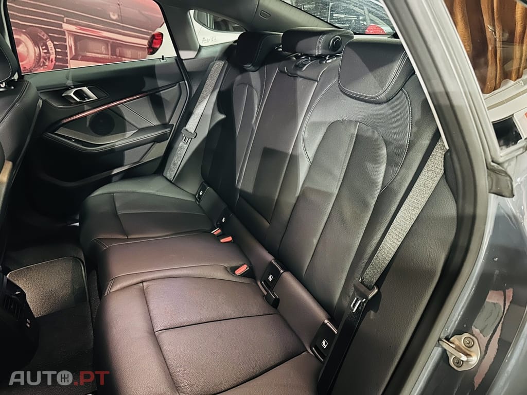 BMW 218 i Line Luxury