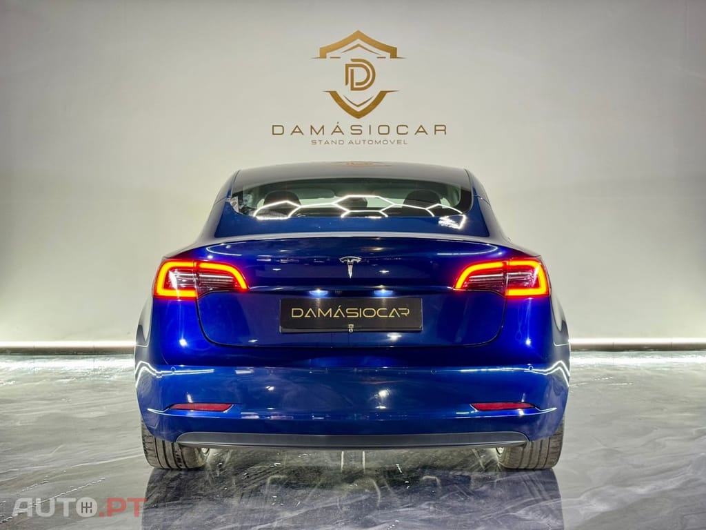 Tesla Model 3 Tração Traseira