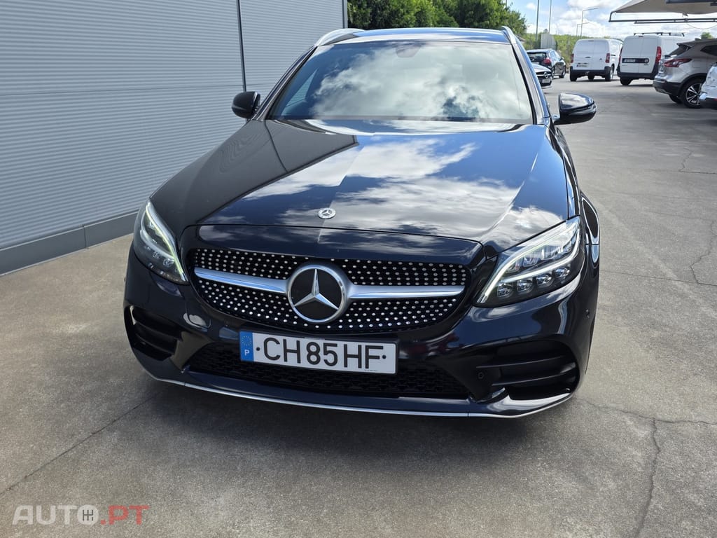 Mercedes-Benz C 300 DE AMG — fotografia 3