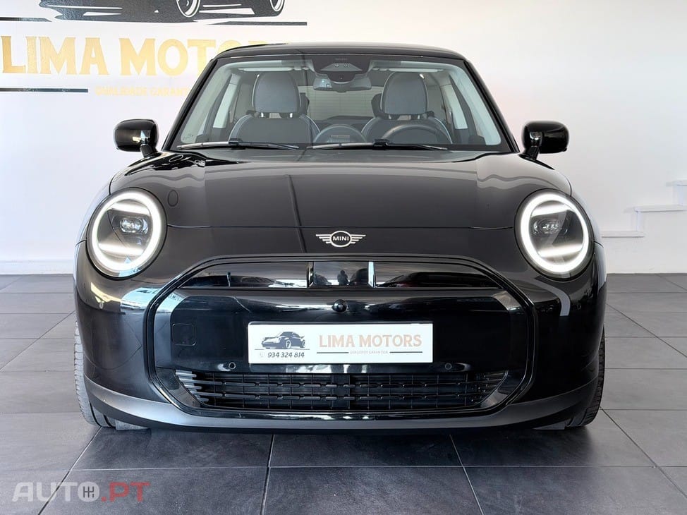 MINI Cooper Cooper E Favoured L