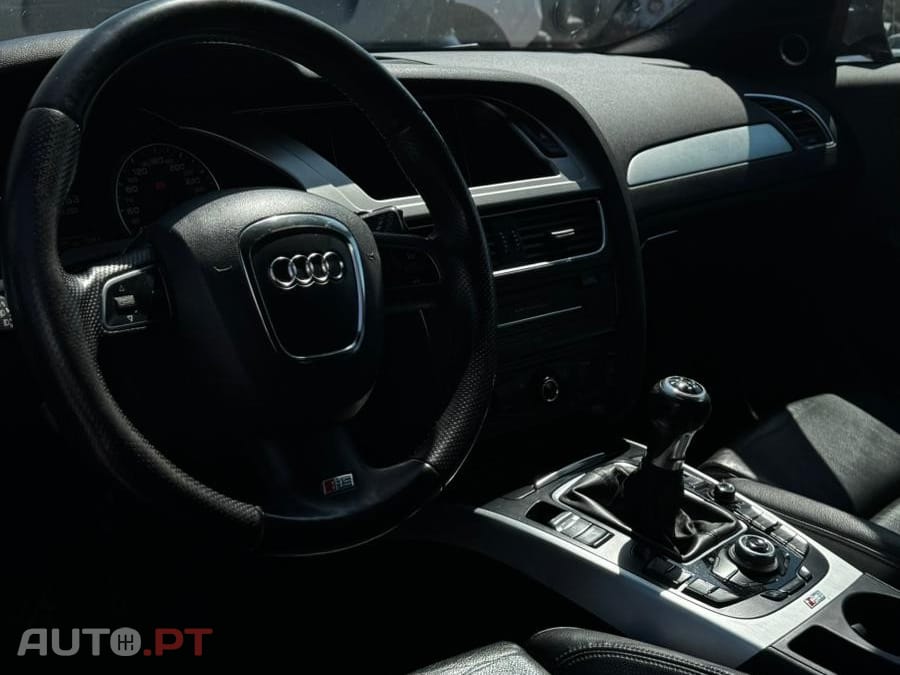 Audi A4 Avant 2.0 TDi S-line