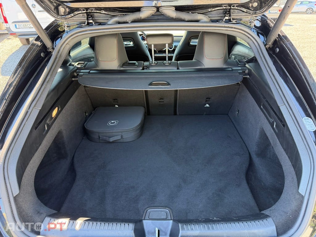 Mercedes-Benz CLA 250 e AMG Line