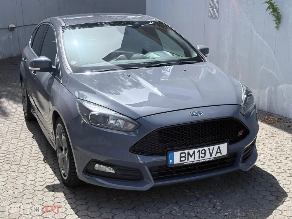 Ford Focus 2.0 EcoBoost ST c/ Pack Pele Desportiva