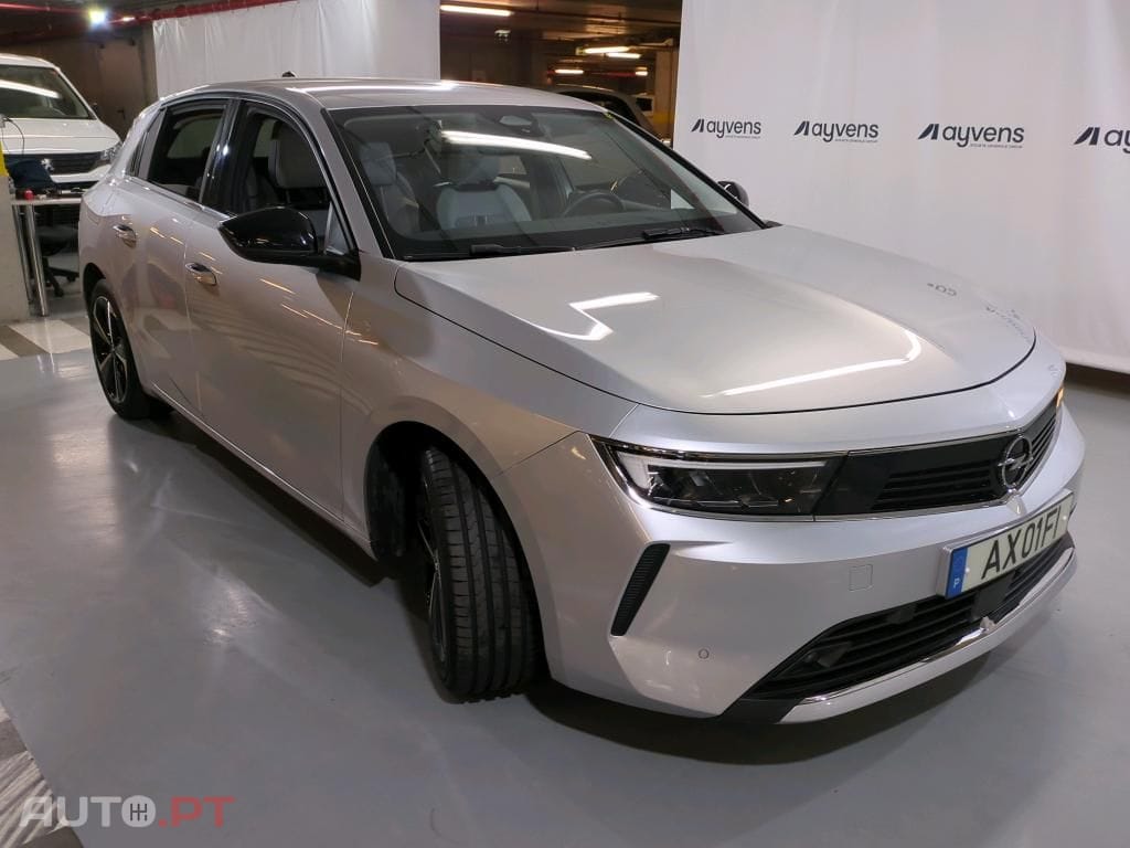 Opel Astra 1.5 D Elegance