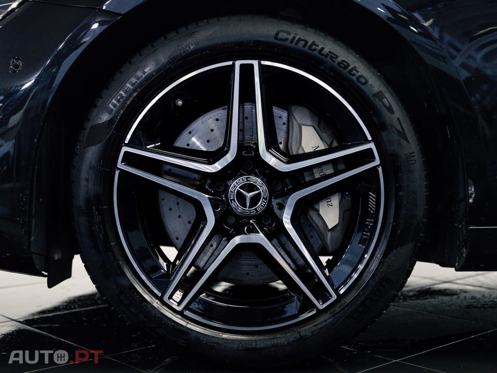 Mercedes-Benz E 300 e AMG Line