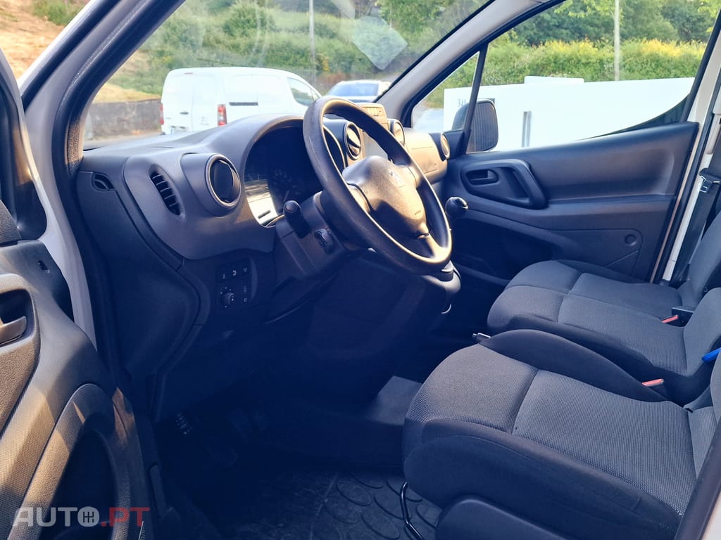 Peugeot Partner 1.6 HDI 3LUG GPS PREMIUIM (FULL EXTRAS)
