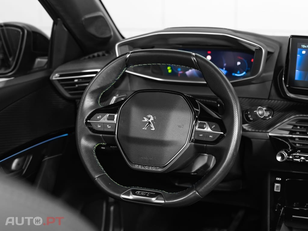 Peugeot 208 1.2 PureTech GT EAT8