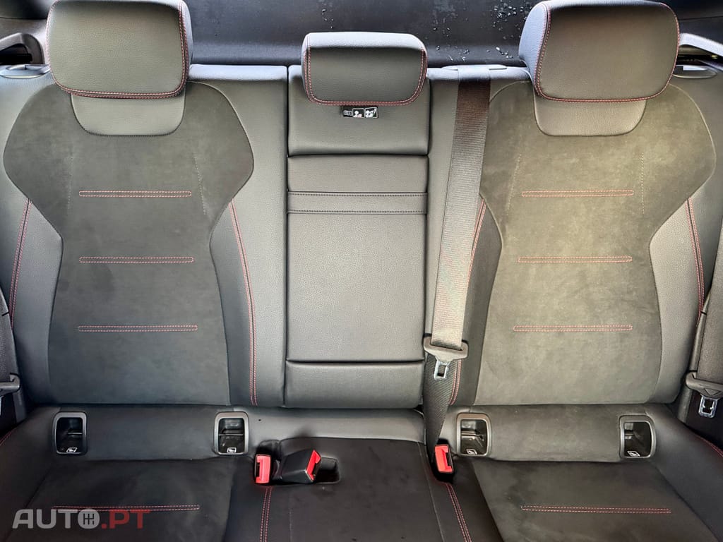 Mercedes-Benz EQA 250 AMG Line IVA Dedutível