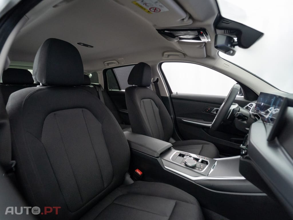 BMW 330 e Auto