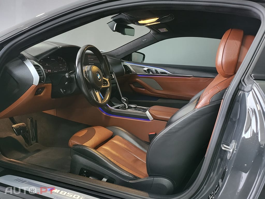 BMW M850i X drive carboncore
