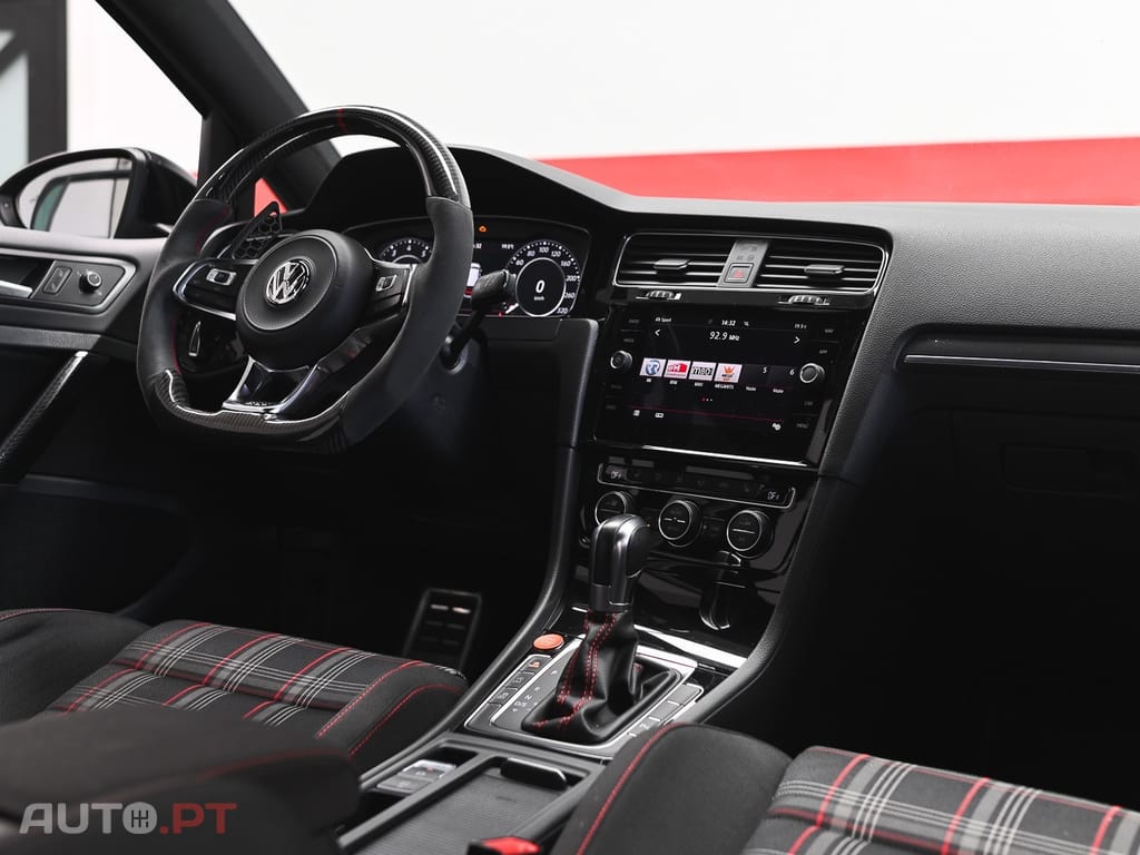 Volkswagen Golf 2.0 TSi GTi DSG Performance