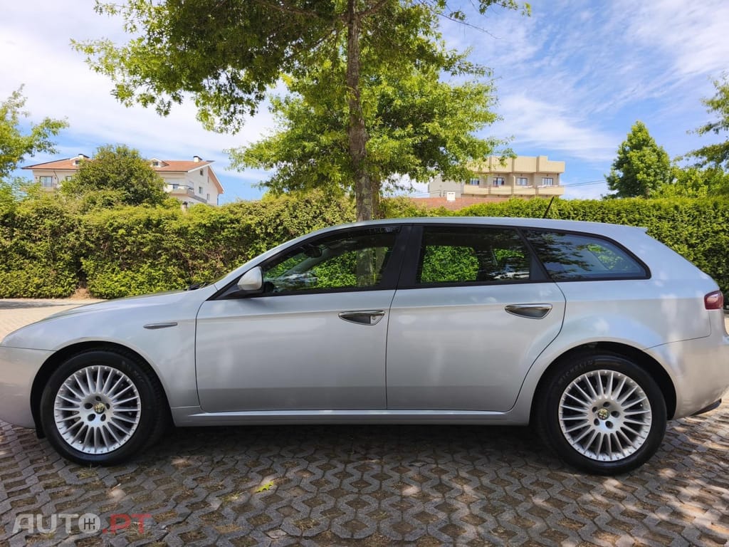 Alfa Romeo 159 1.9 JTDm 16V Sportiva