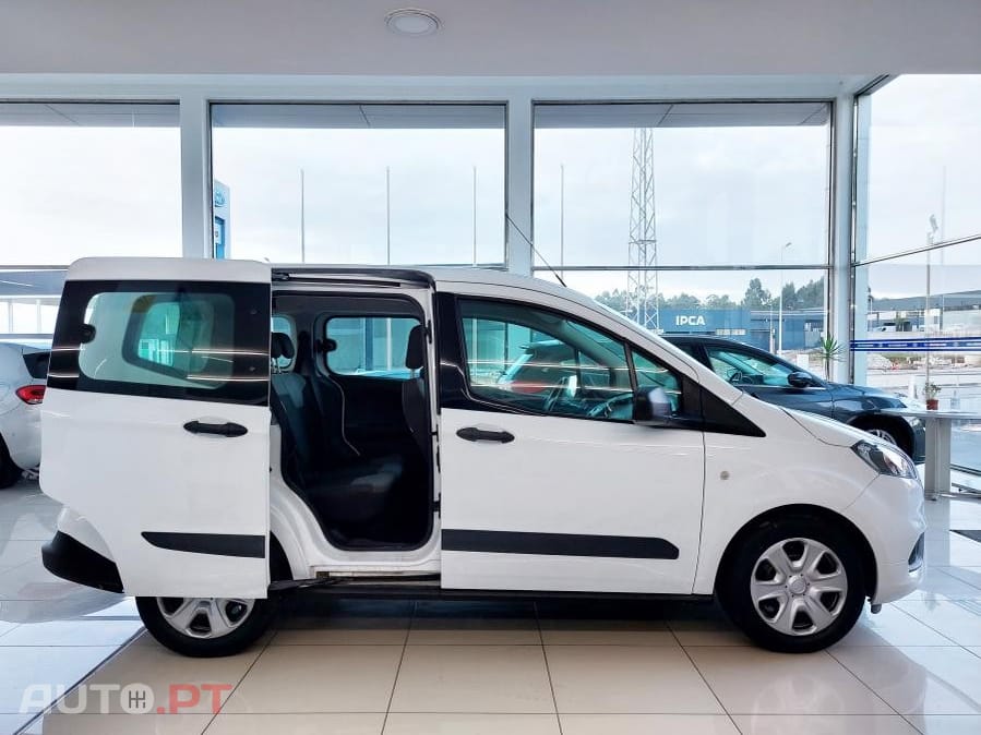 Ford Tourneo 1.5 TDCi Ambiente