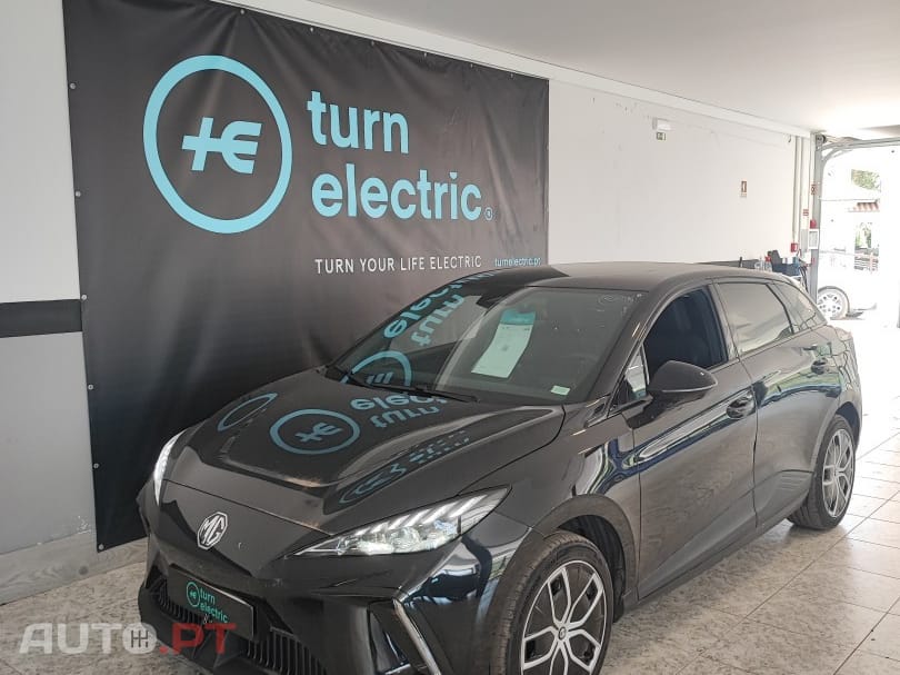 MG MG4 77 kWh Extended Range Luxury