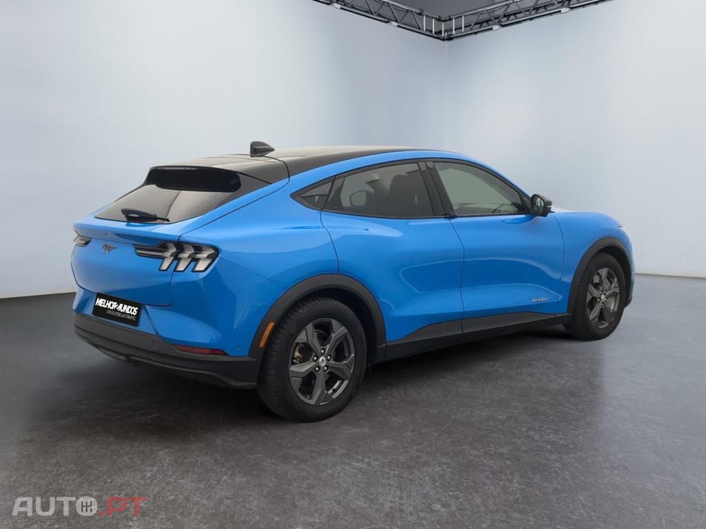 Ford Mustang Mach-E Standard Range