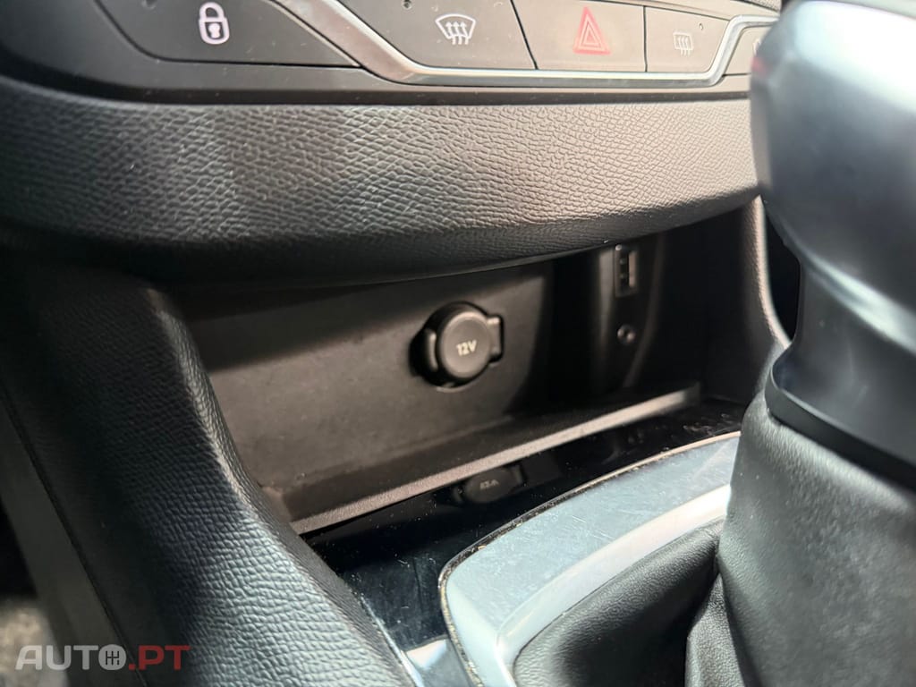 Peugeot 308 1.2 PureTech EAT6