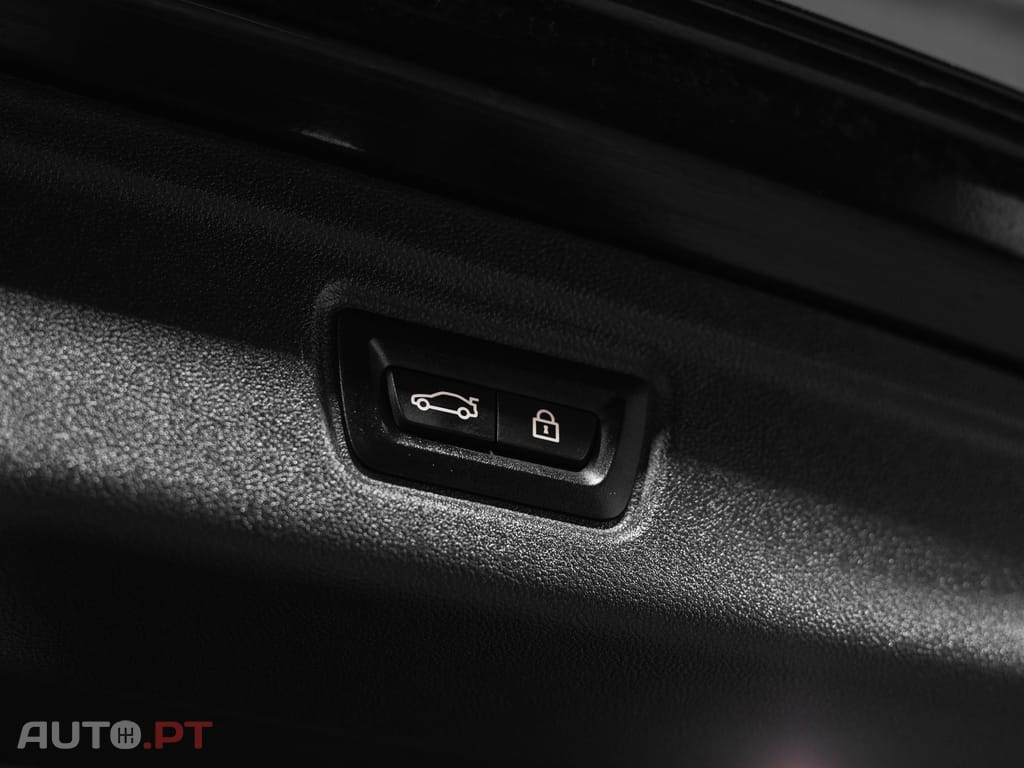 BMW 330 e Touring Pack M Auto