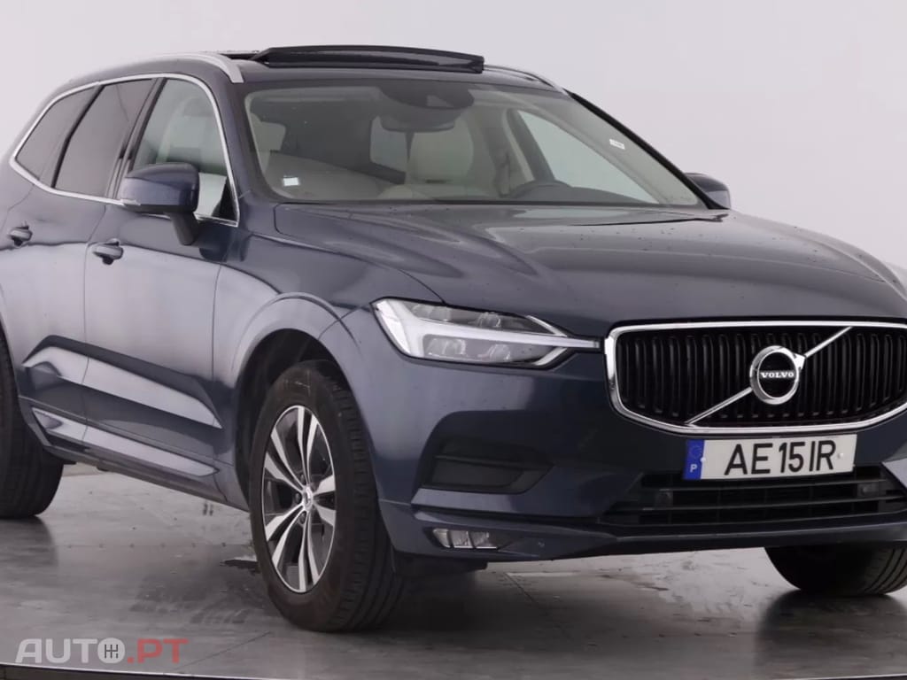 Volvo XC60 2.0 B4 Momentum Plus
